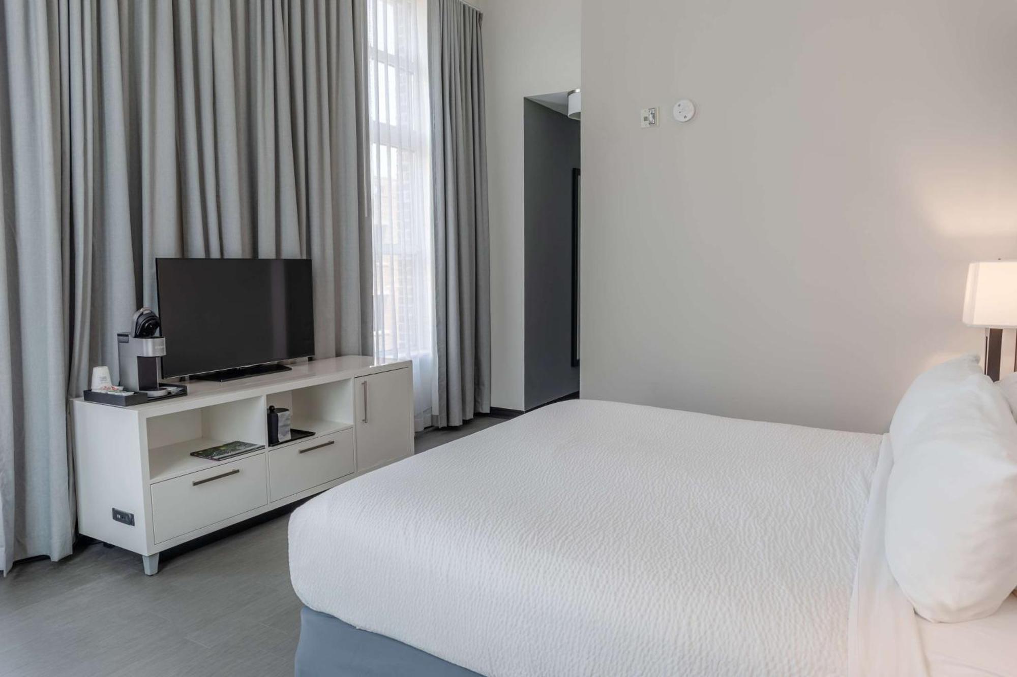 Tryp By Wyndham Savannah Extérieur photo