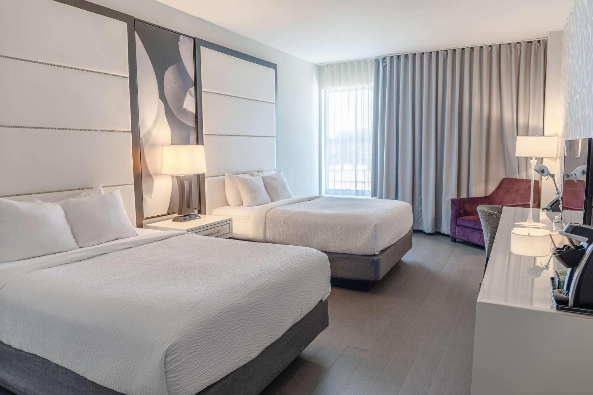 Tryp By Wyndham Savannah Extérieur photo