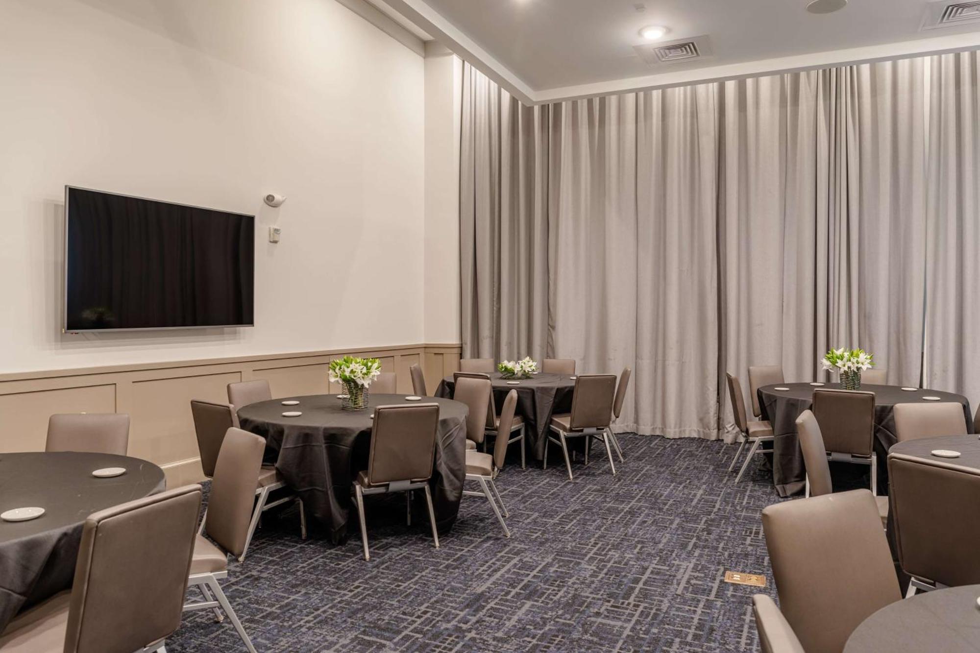 Tryp By Wyndham Savannah Extérieur photo