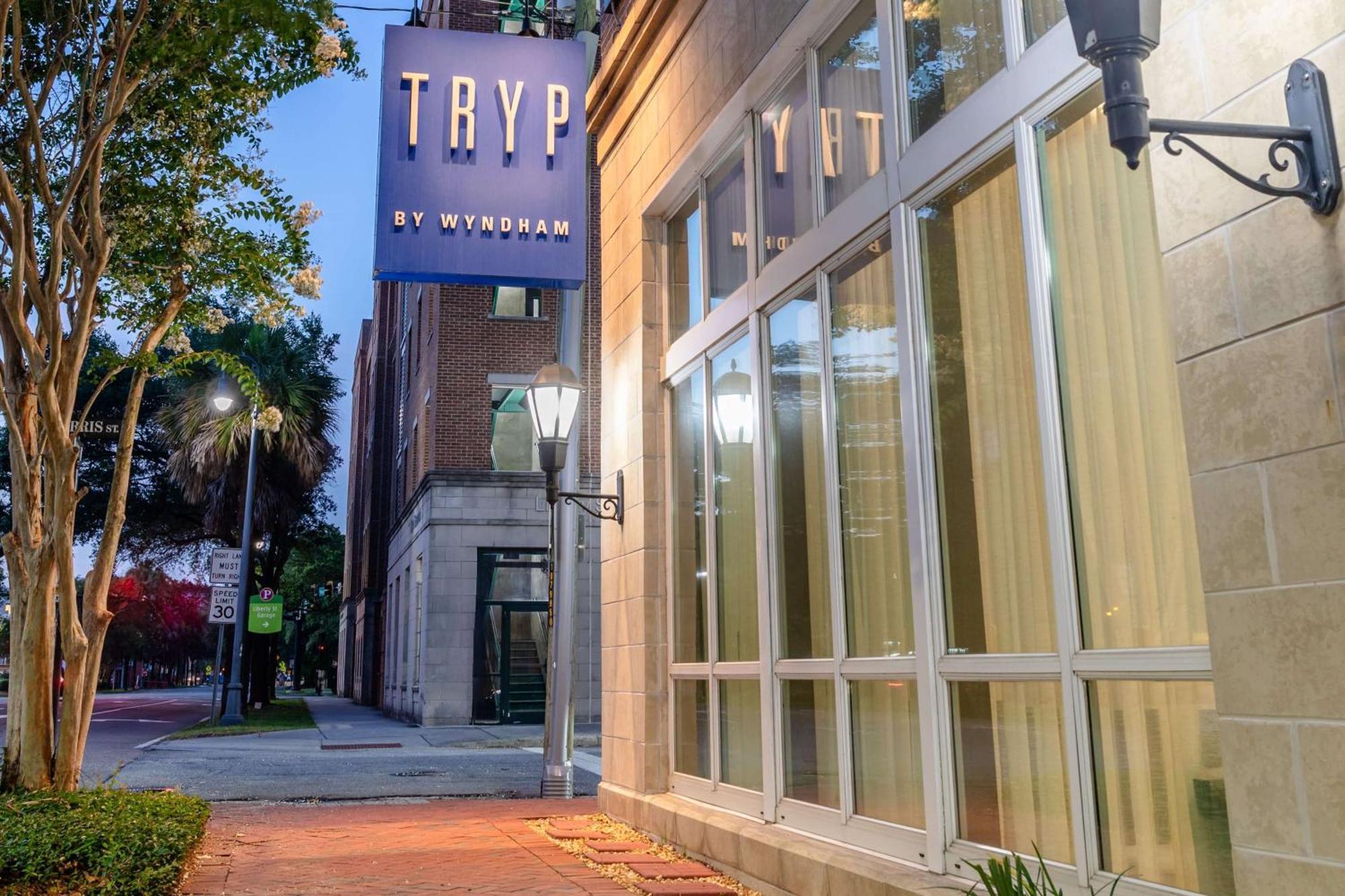 Tryp By Wyndham Savannah Extérieur photo
